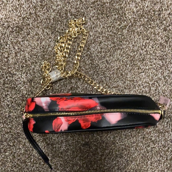 Purse - Picture 2 of 4